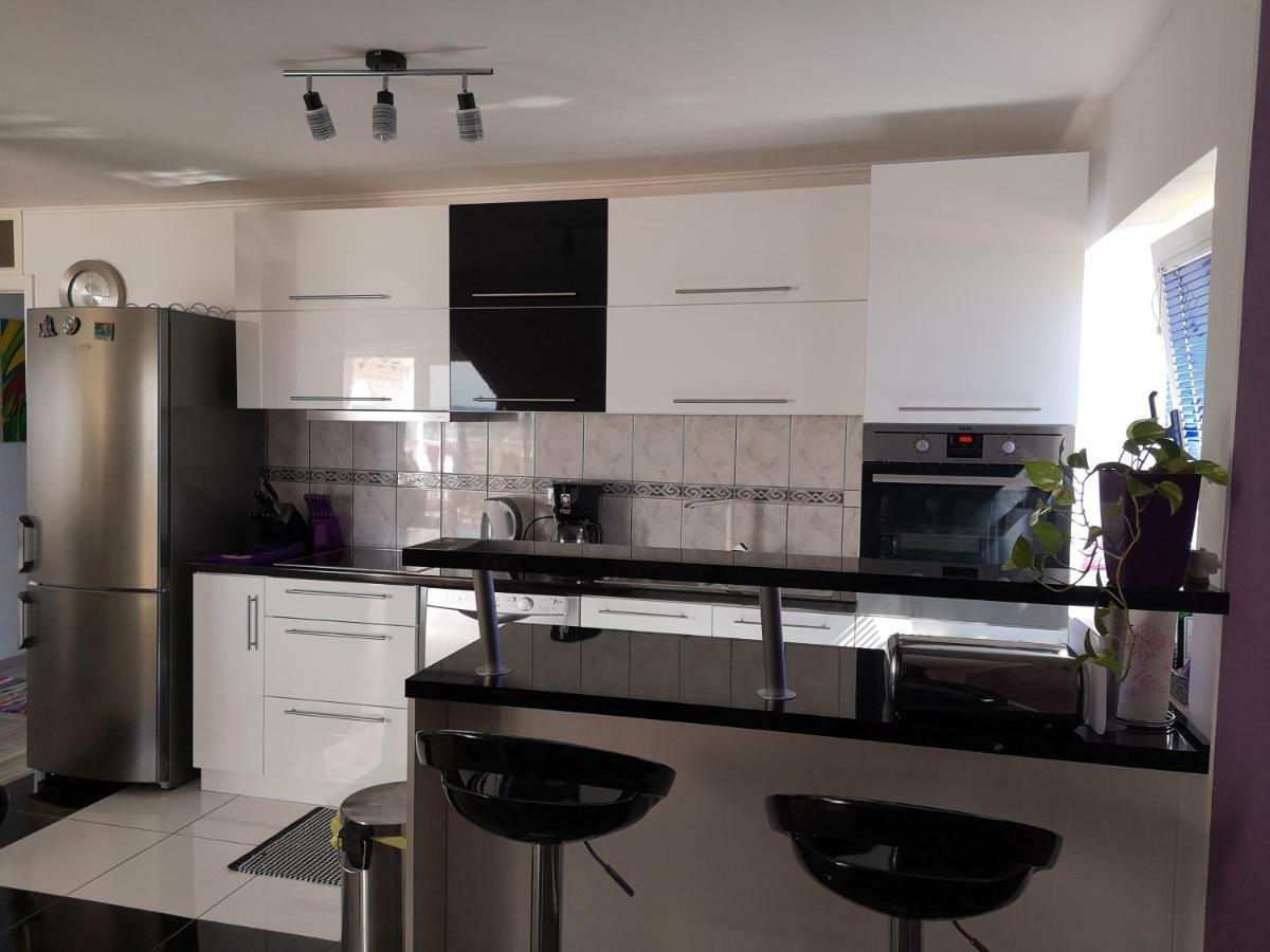 Apartment Lorena Sibenik Bagian luar foto